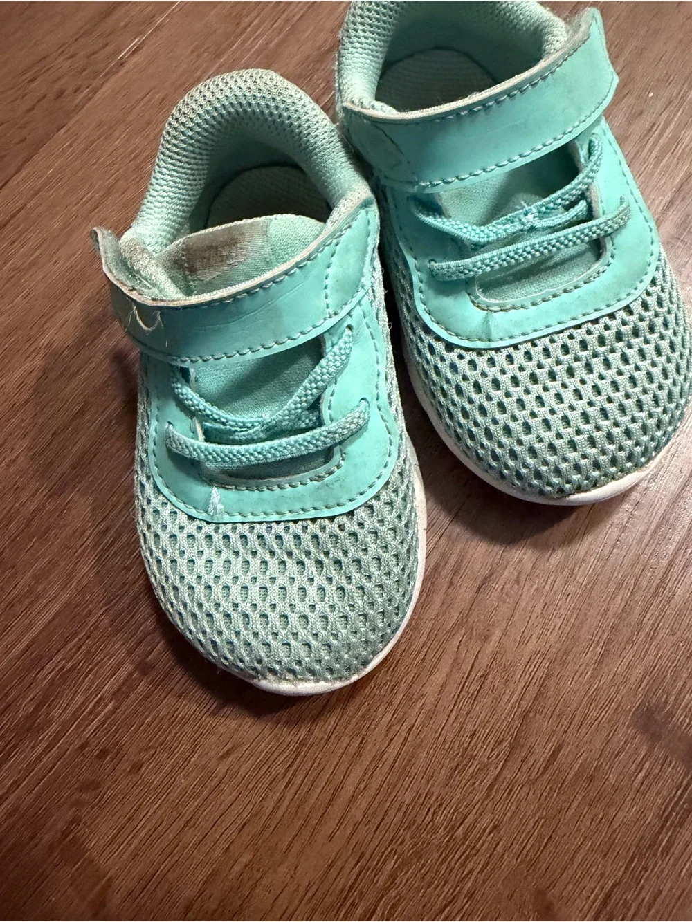 Nike Kids' Mint Green Lightweight Mesh Sneakers